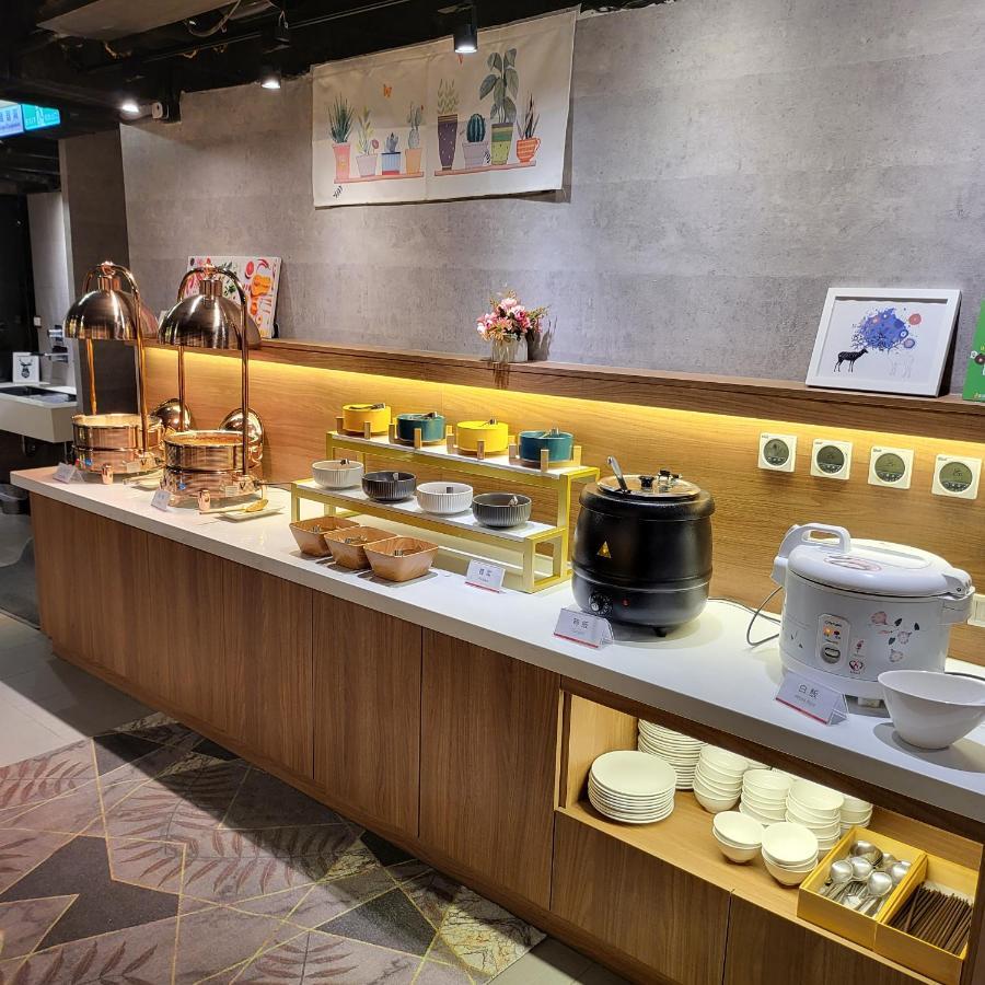 アウディ ガーデン ビジネス ホテル 桃園市 エクステリア 写真